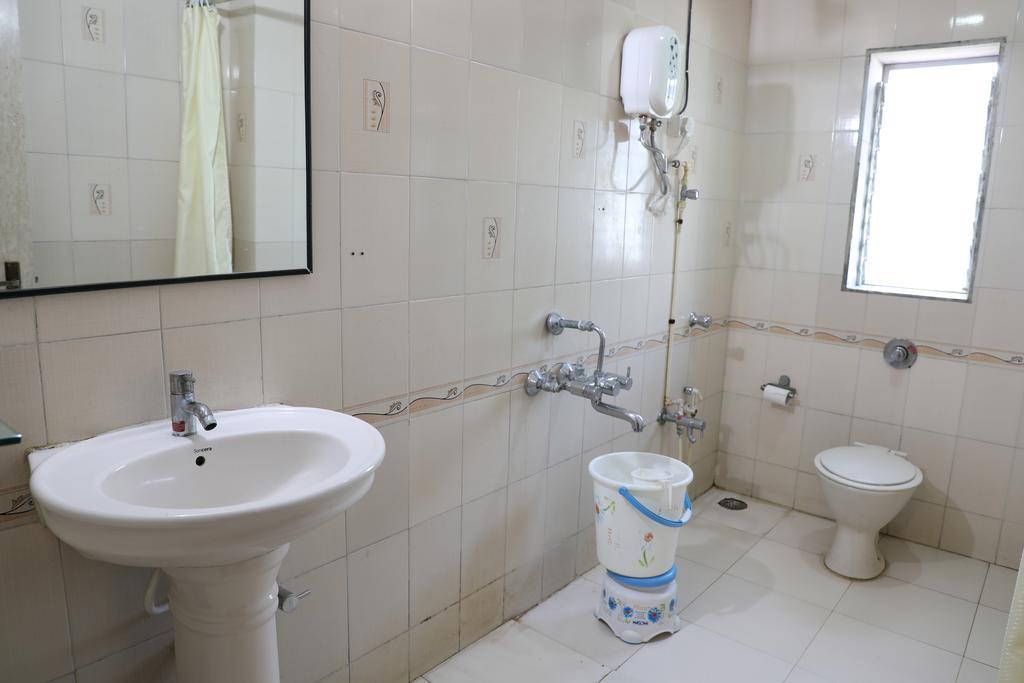 Hotel Jawahar Ulhāsnagar Eksteriør bilde